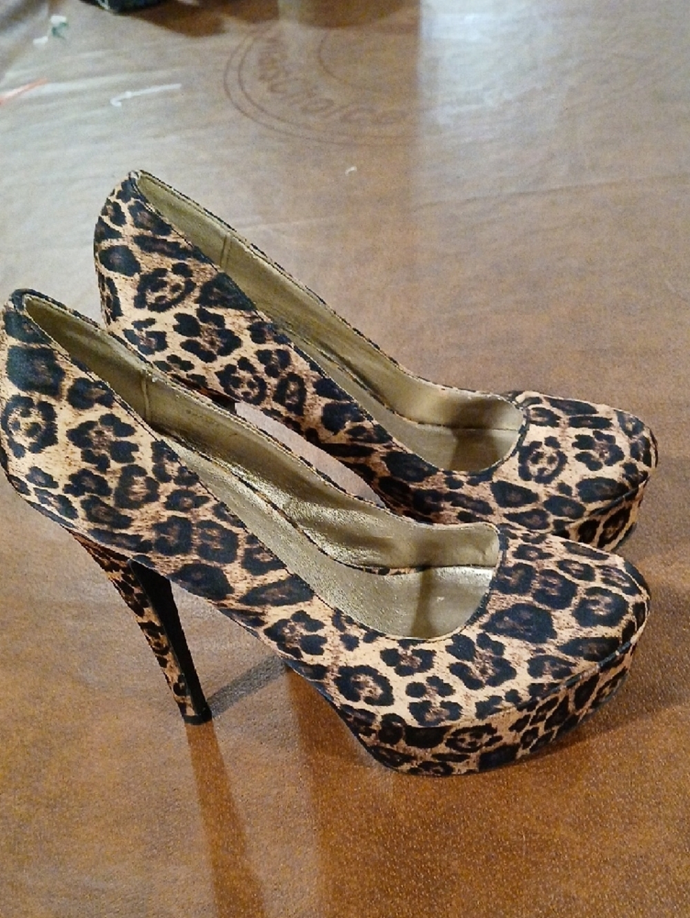 Charlotte Russe Leopard Print Platform Pumps - Tan/Black - Picture 2 of 2